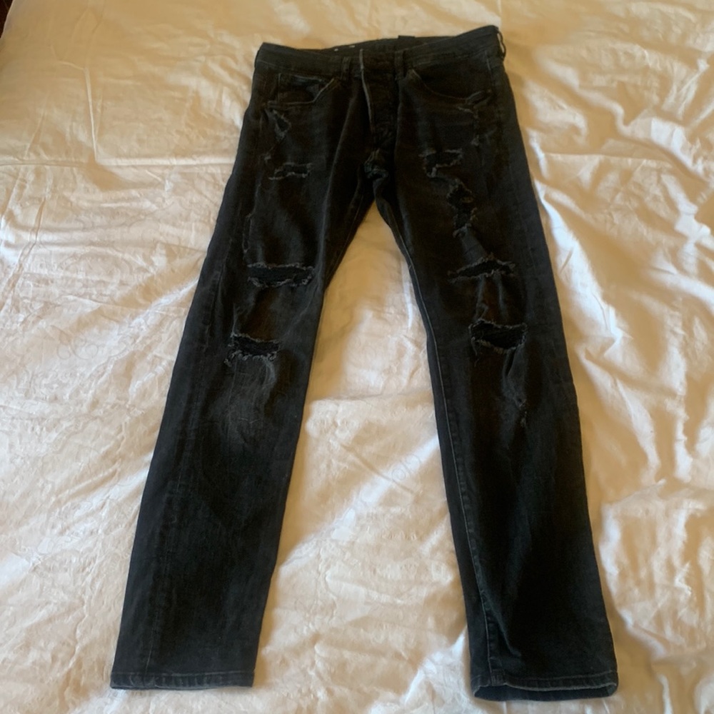 Ripped Skinny Jeans